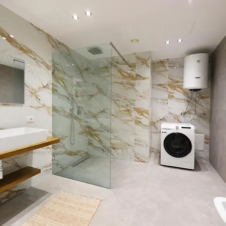 Amantia Apartment
